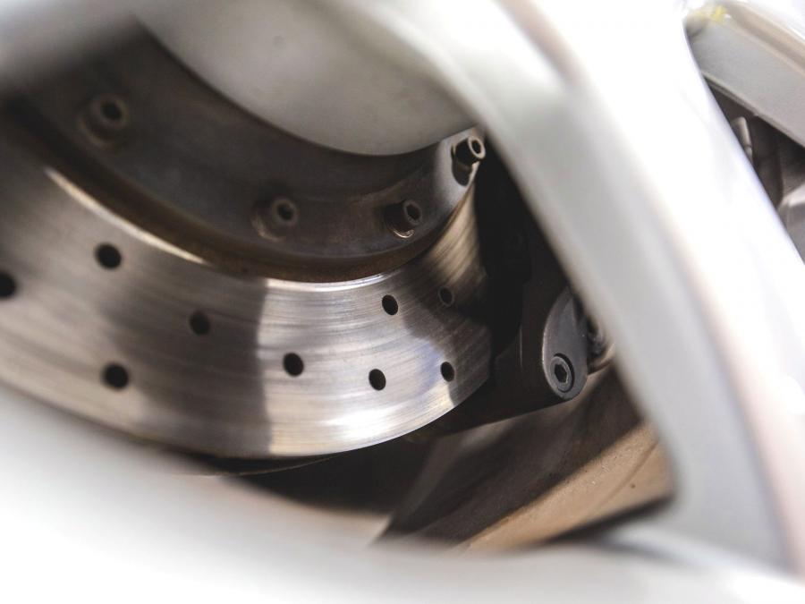 Колеса Lotus Esprit V8 SE 2001 года  (фото 31 из 66)
